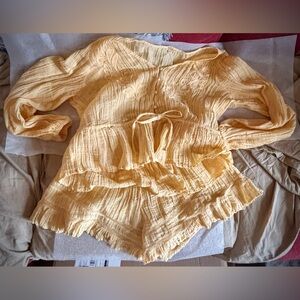 Guess-Light Yellow-Set W/Peplum Textured Top & High Waist Textured Shorts-NWOT